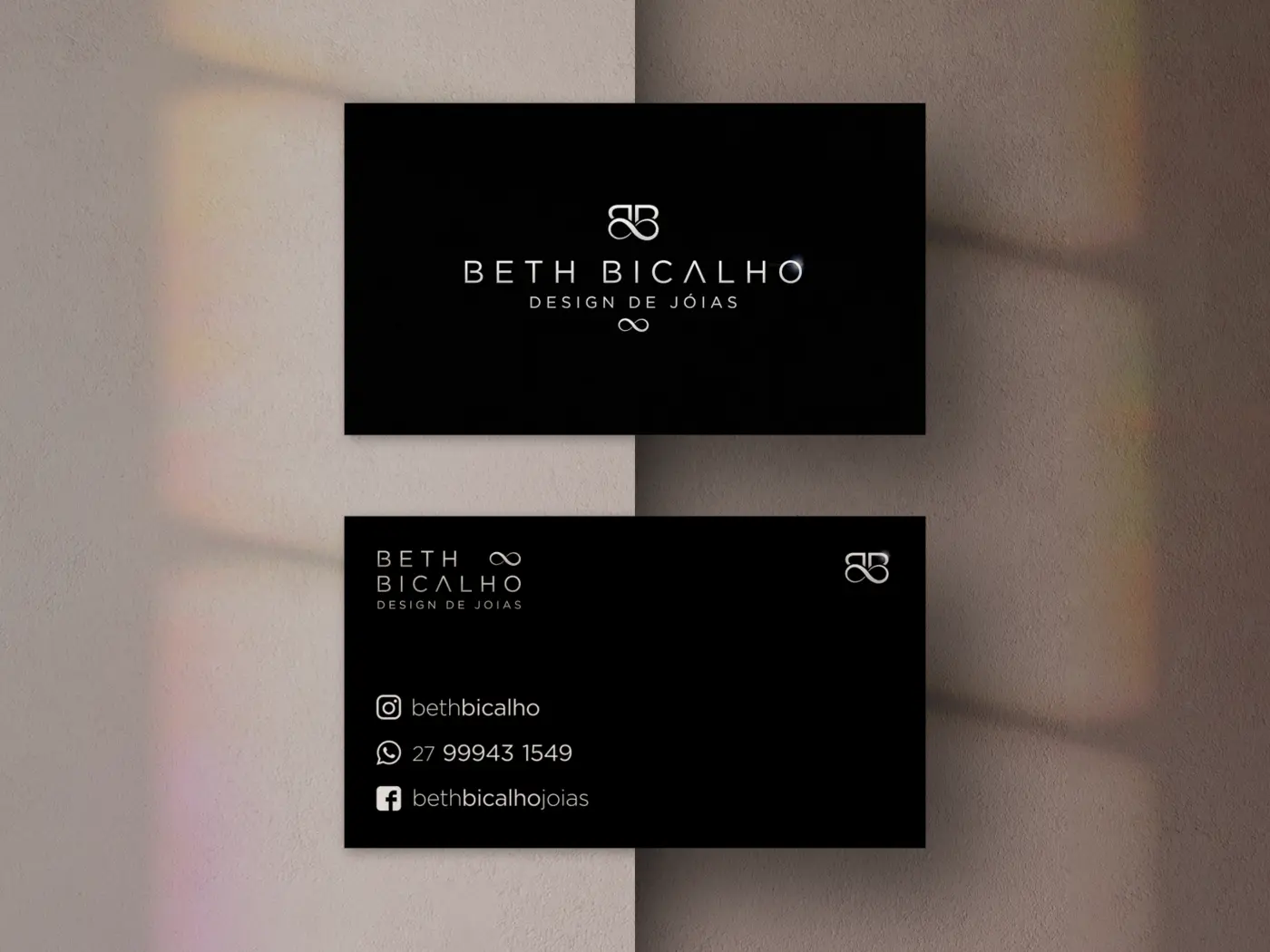 Cartões de visita da marca Beth Bicalho Design de Joias